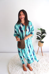 Capri Crochet Cross Body Bag in Chocolate