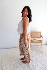 Whitehaven 3/4 Elastic Pant In Paradise Palm in Latte
