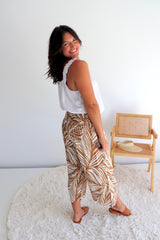 Whitehaven 3/4 Elastic Pant In Paradise Palm in Latte