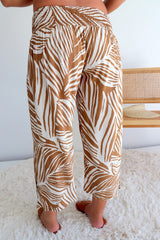 Whitehaven 3/4 Elastic Pant In Paradise Palm in Latte