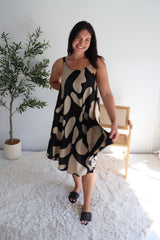 Short Swing Dress In Cobble Stone Choc/Black