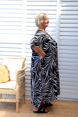 Long Kaftan In Black Vine