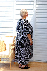 Long Kaftan In Black Vine