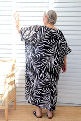 Long Kaftan In Black Vine