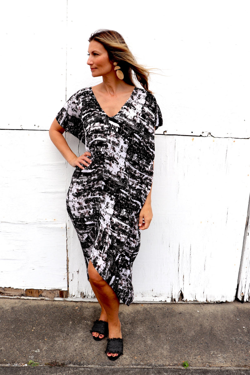Island Holiday High Low Dress In Black Marble