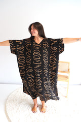 Long Kaftan In Lunar Black