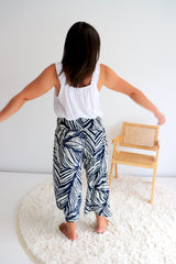 Whitehaven 3/4 Elastic Pant In Paradise Palm Navy