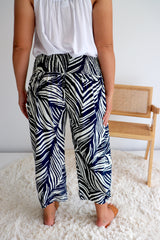 Whitehaven 3/4 Elastic Pant In Paradise Palm Navy