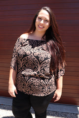 Wing On Or Off the Shoulders Top in Pendant