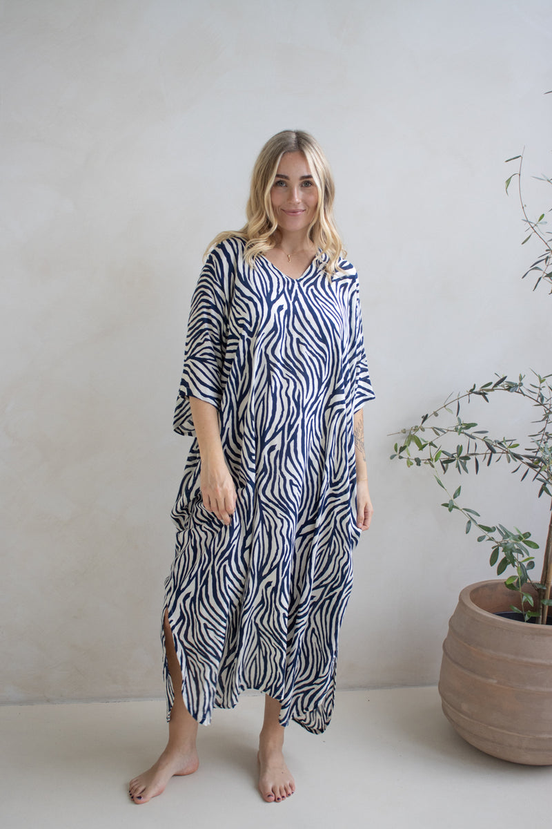 Long Kaftan In Zebra Navy