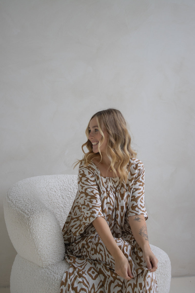 Lux Muu Muu in Artifact Caramel