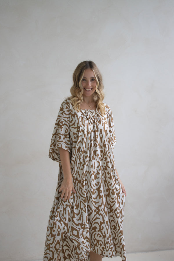 Lux Muu Muu in Artifact Caramel