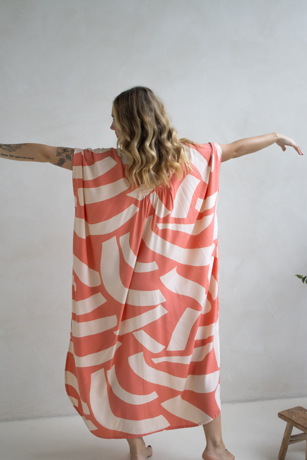 Lux Muu Muu in Emperor Peaches & Cream