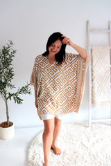 Short Kaftan in Corinthian Coast Taupe/Gold