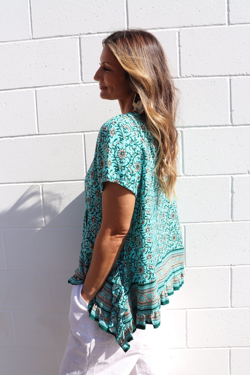 Amalfi Short Sleeve Top In Cottage Vine