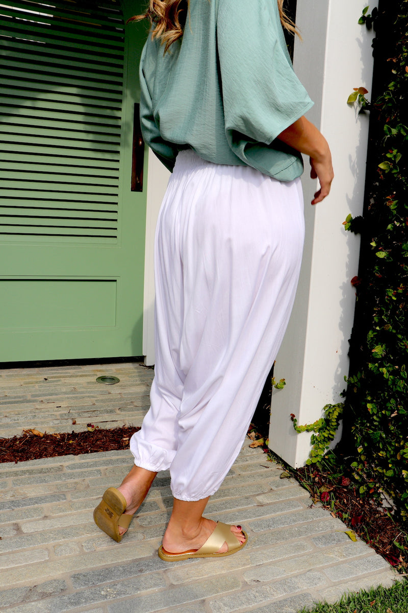 Genie Pant in White