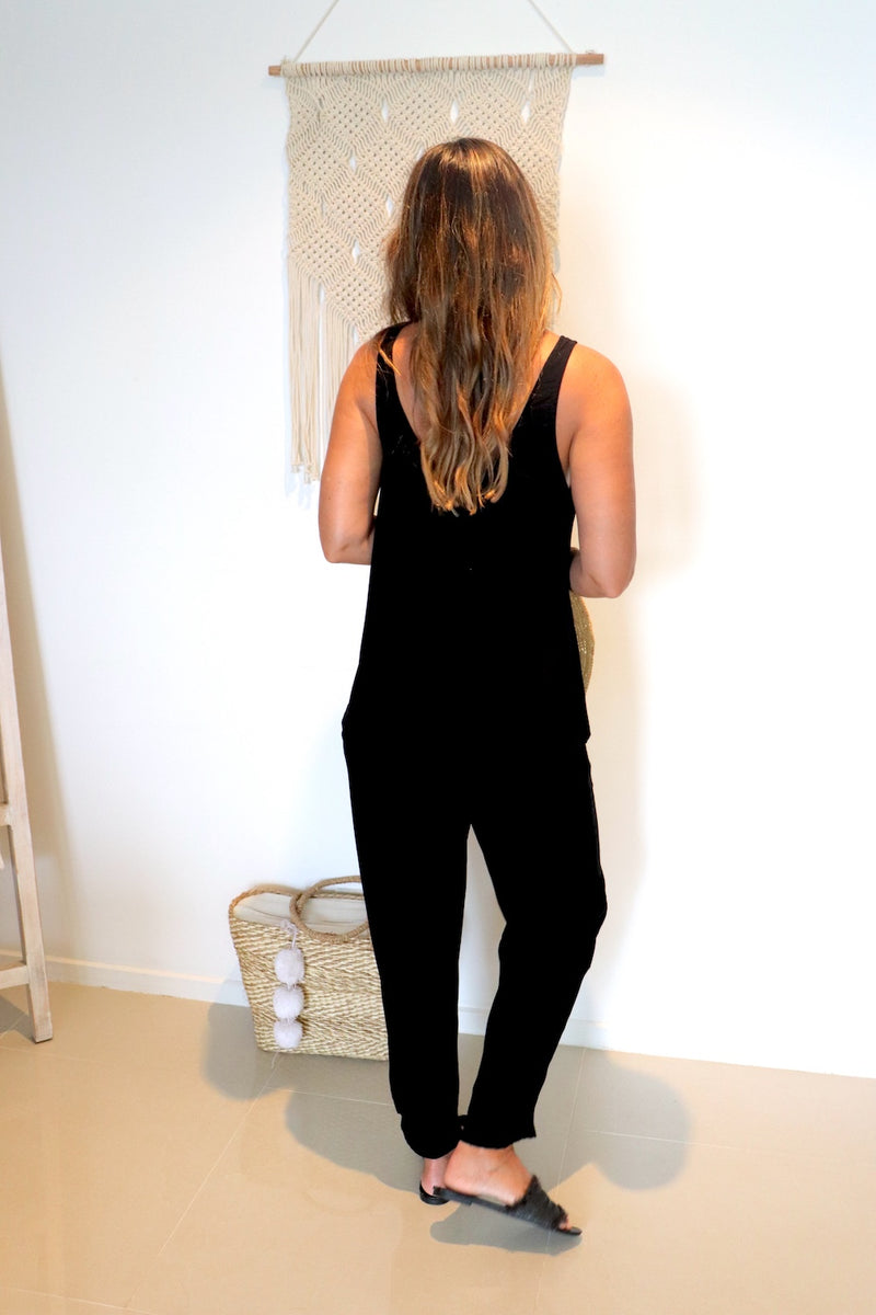 Seabreeze Singlet Top in Black