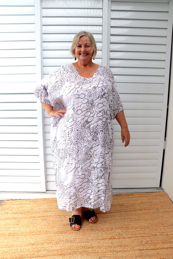 Long Kaftan In Grey Animal