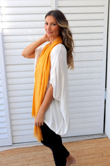 Lightweight scarf in Yellow