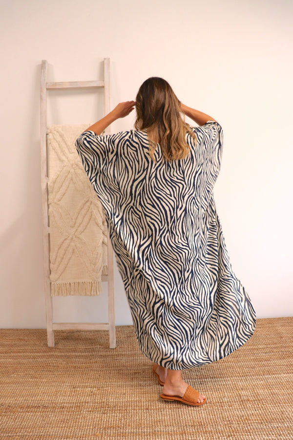 Long Kaftan In Zebra Navy