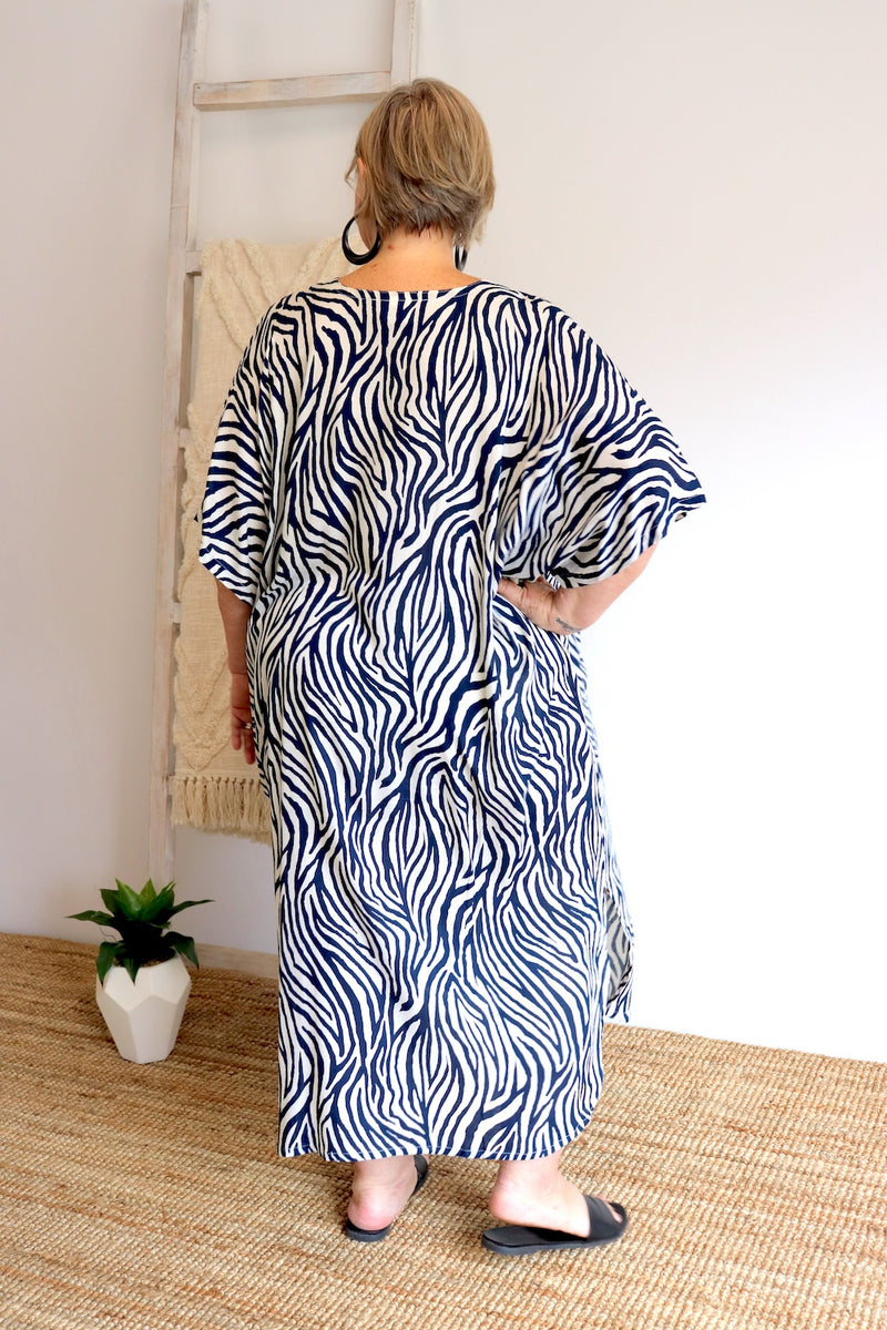 Long Kaftan In Zebra Navy