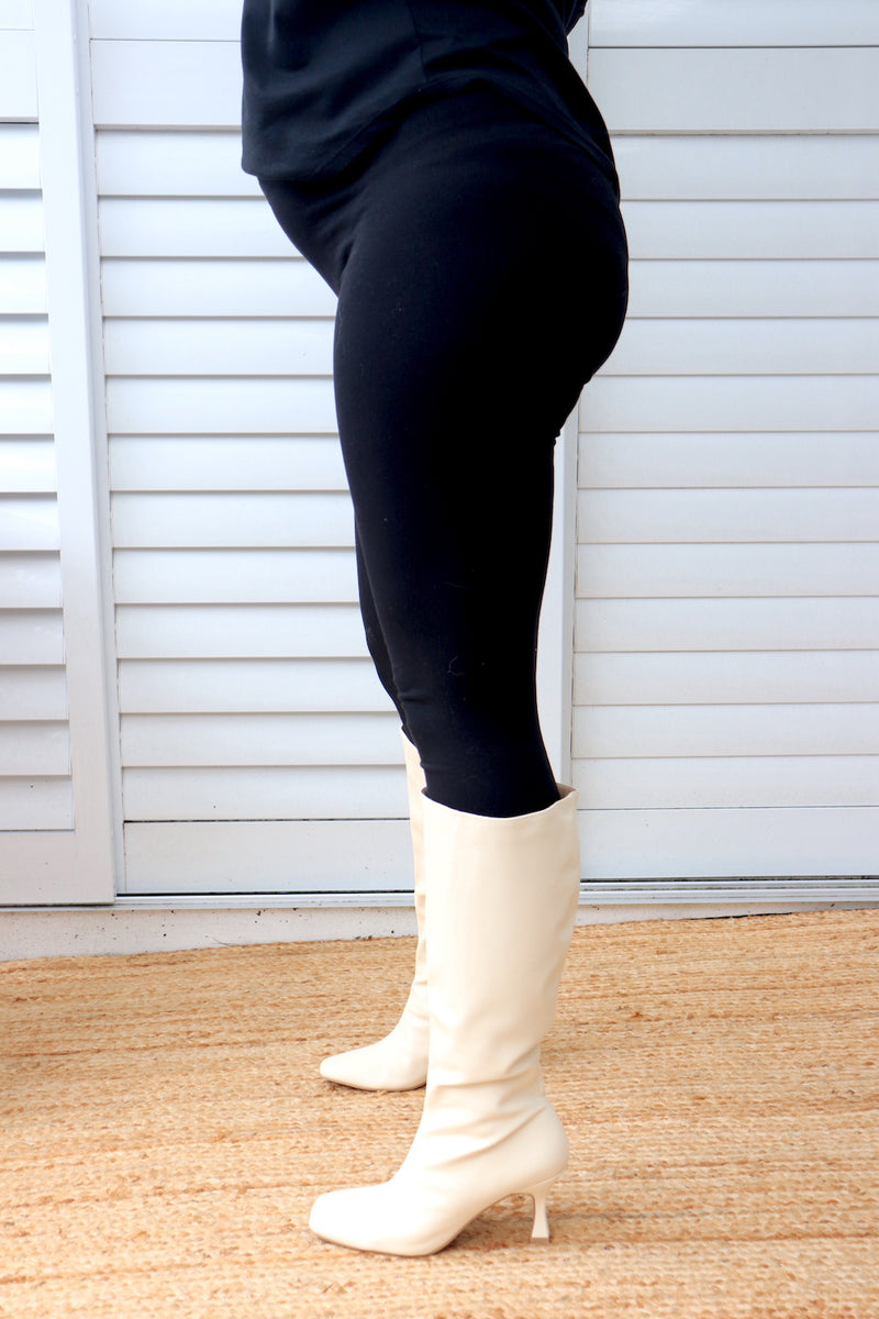 Basic Womens Tights in Black