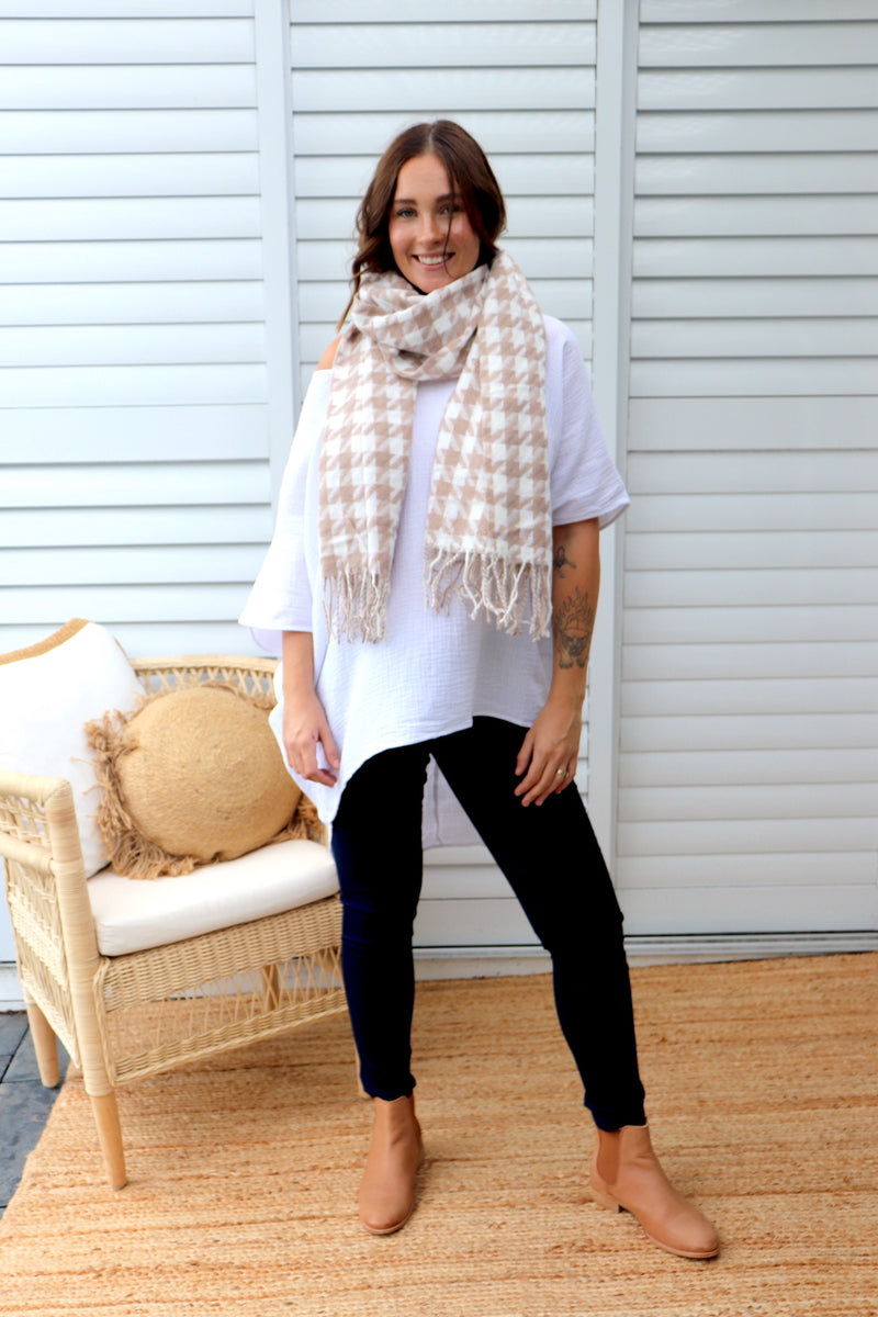 Houndstooth Scarf in Beige