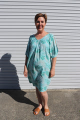 Getaway Short Sleeve Short Dress in Mint Leaf