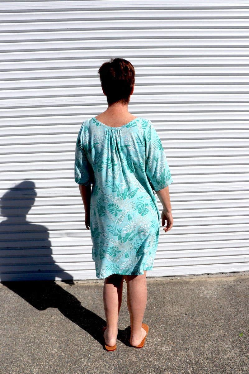 Getaway Short Sleeve Short Dress in Mint Leaf