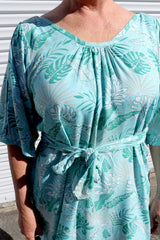 Getaway Short Sleeve Short Dress in Mint Leaf