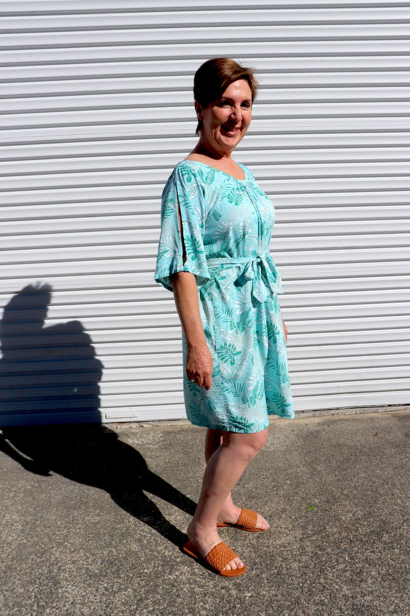 Getaway Short Sleeve Short Dress in Mint Leaf