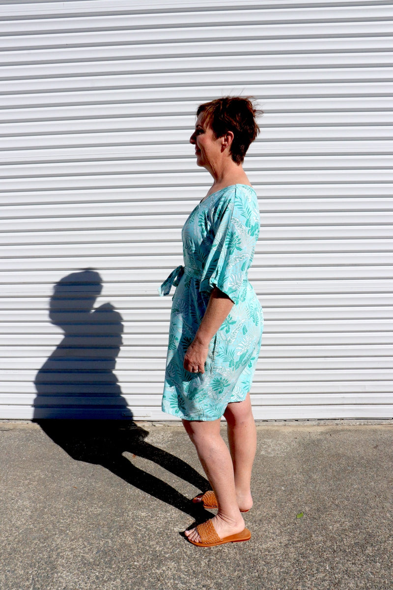 Getaway Short Sleeve Short Dress in Mint Leaf