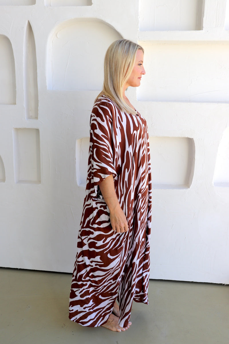 Long Kaftan In Choc Wave