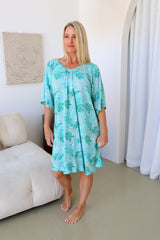 Getaway Short Sleeve Short Dress in Mint Leaf