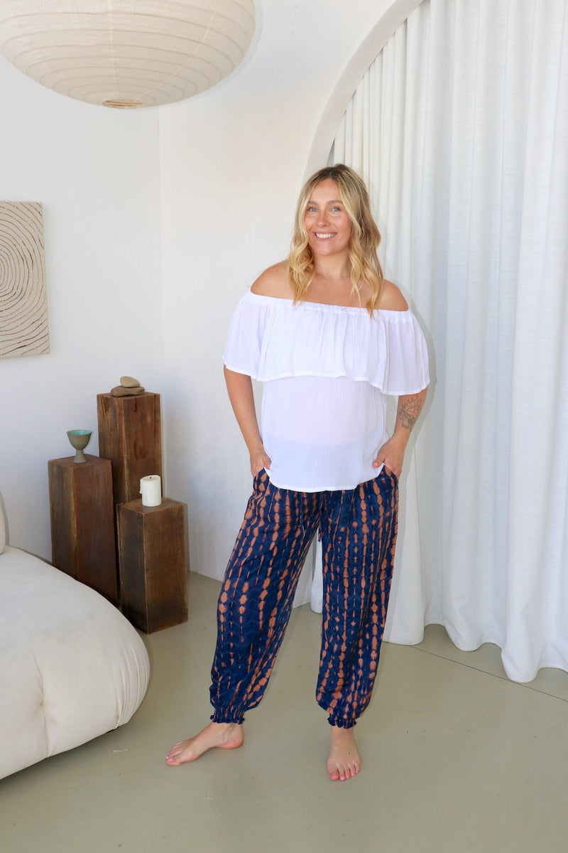Perfect Travel Pant In Choc Navy