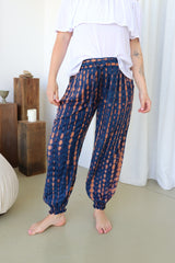 Perfect Travel Pant In Choc Navy
