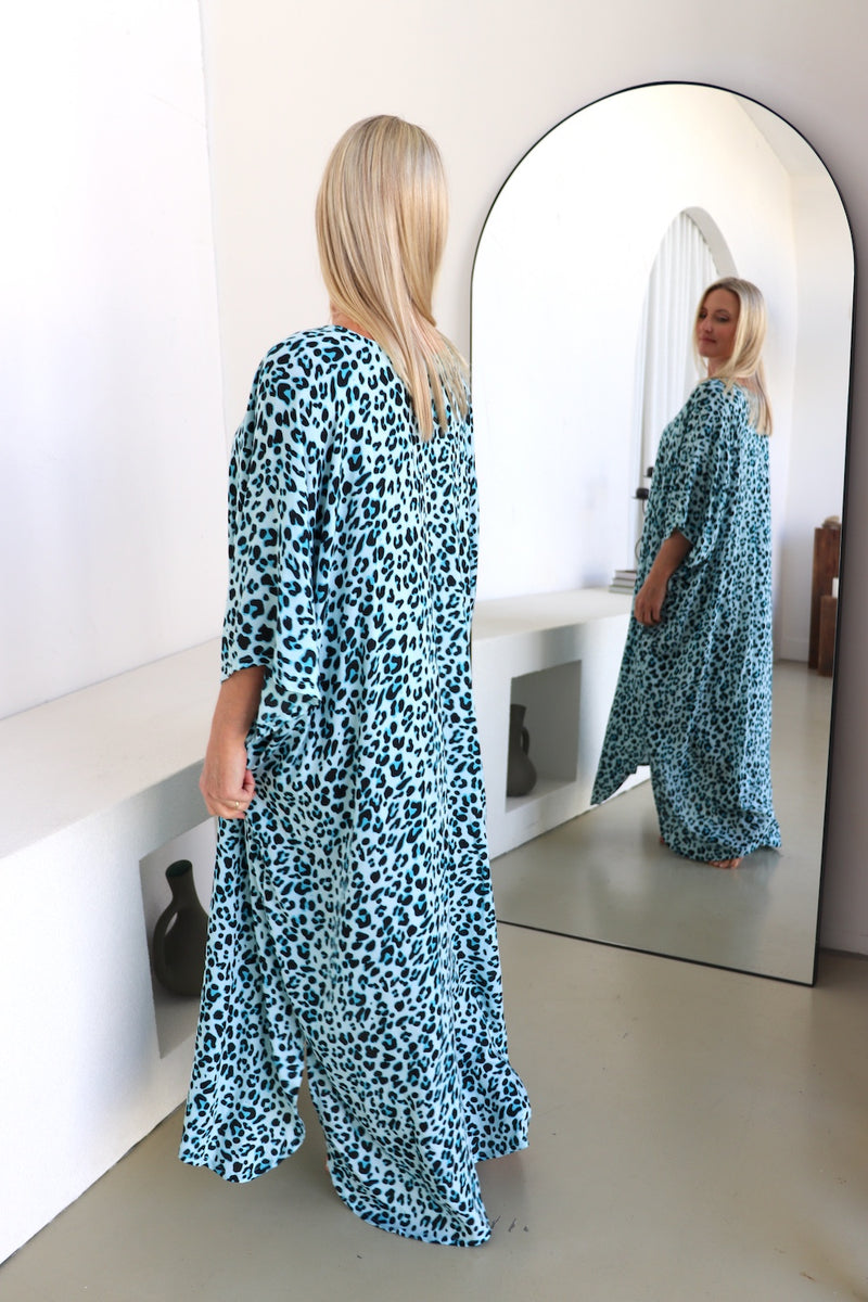 Long Kaftan In Bright Blue Leopard