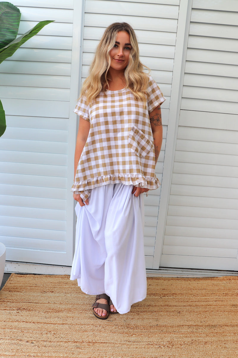 Amalfi Short Sleeve Top In Cotton Gingham Latte