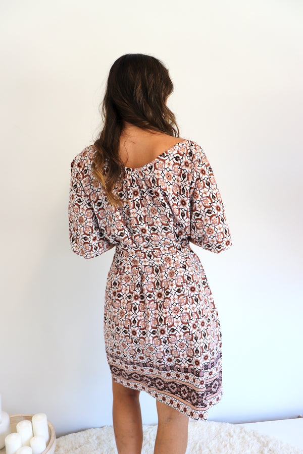 Getaway Short Sleeve Short Dress In Mosaic Earth