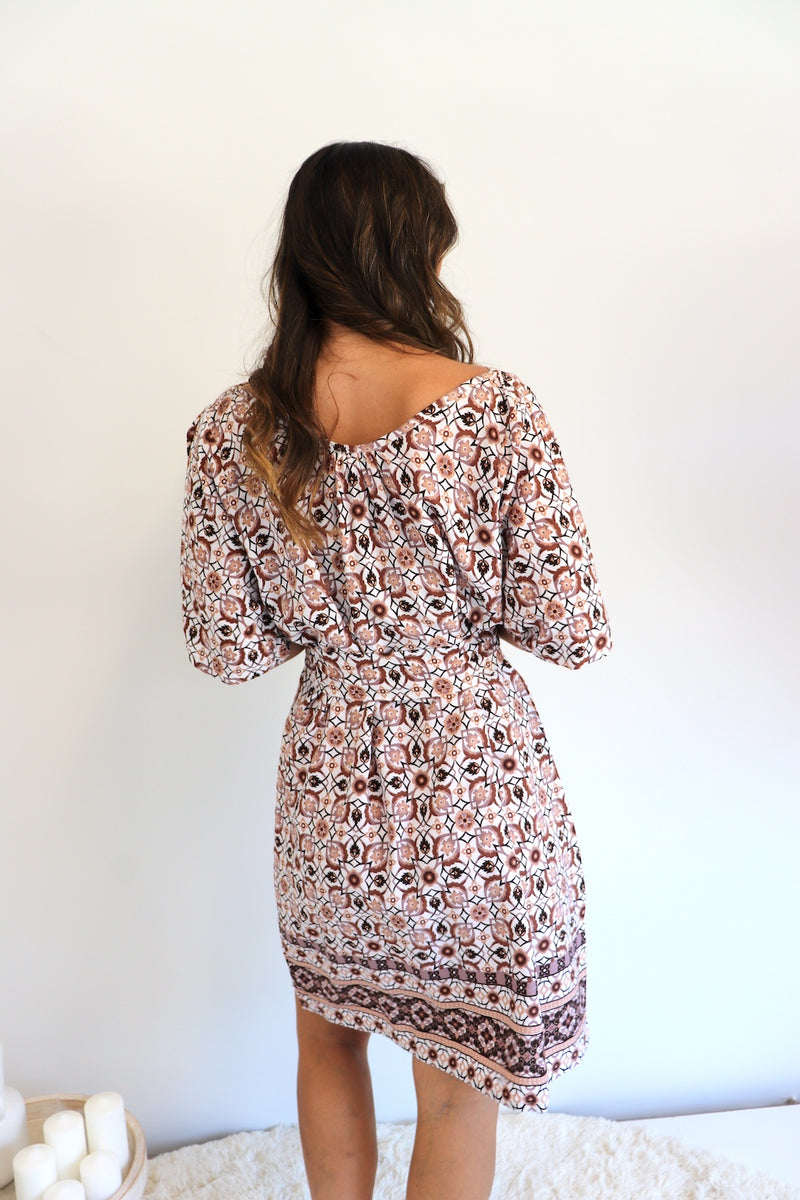 Getaway Short Sleeve Short Dress In Mosaic Earth