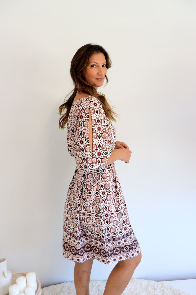 Getaway Short Sleeve Short Dress In Mosaic Earth