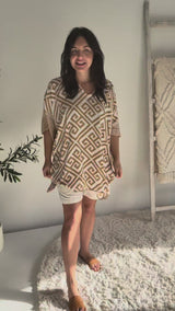 Short Kaftan in Corinthian Coast Taupe/Gold