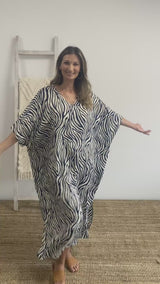 Long Kaftan In Zebra Navy