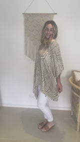 Short Kaftan in Taupe Zebra