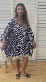 Short Pom Pom Kaftan in Zebra Black
