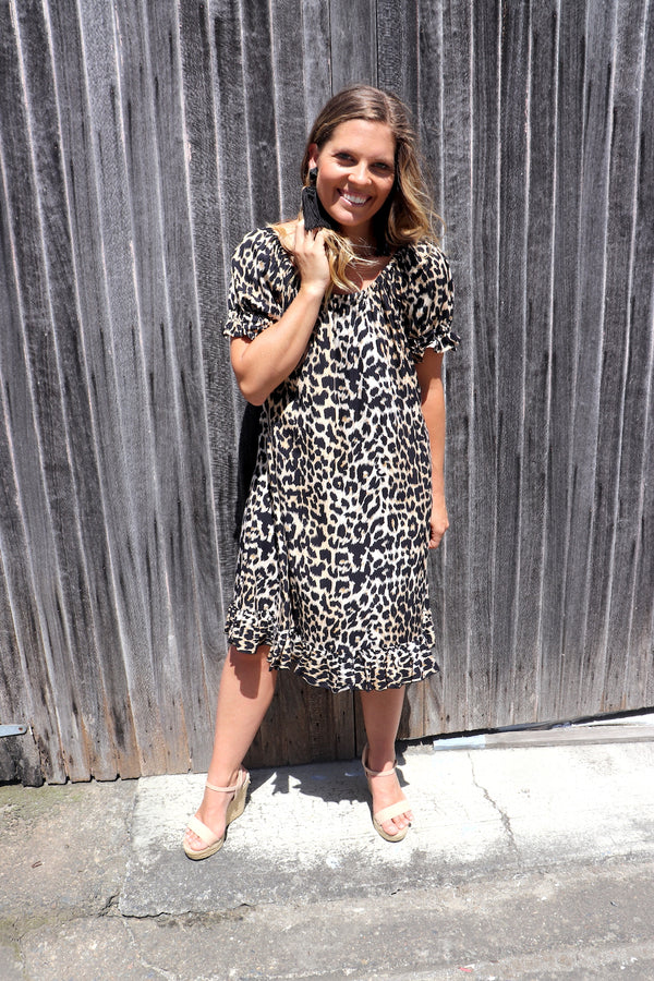 Elaine Short On Or Off the Shoulders Dress In Africa