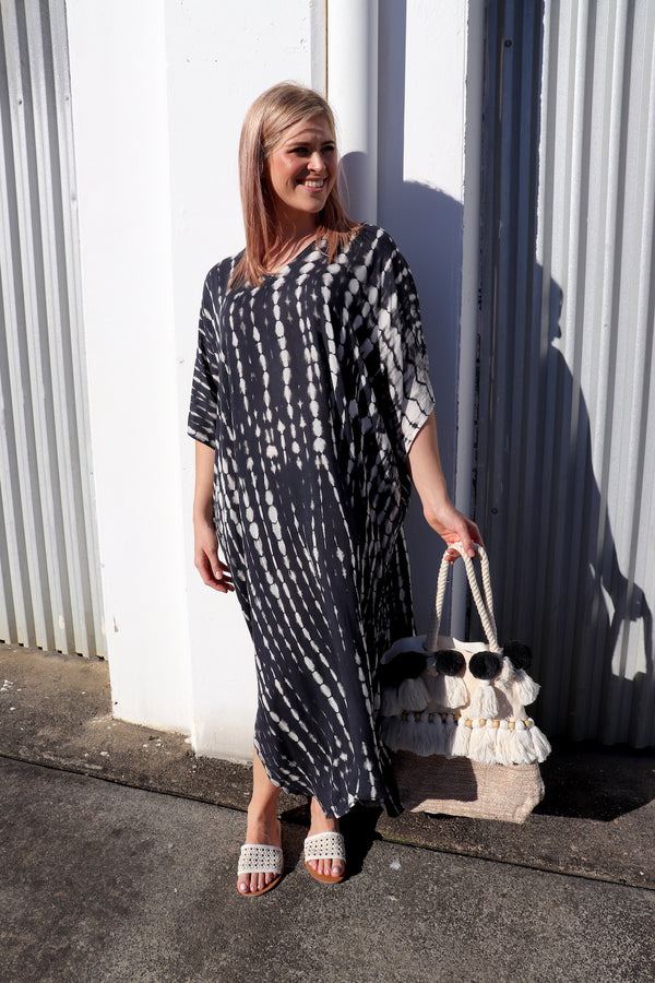 Long Kaftan In RainDrop Charcoal