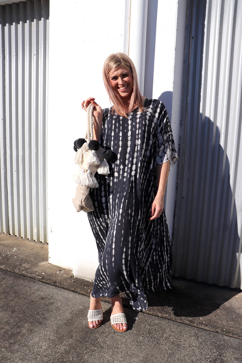 Long Kaftan In RainDrop Charcoal