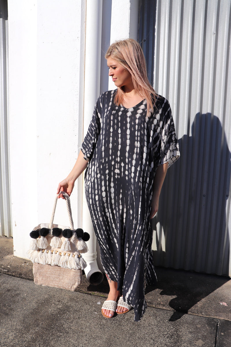 Long Kaftan In RainDrop Charcoal
