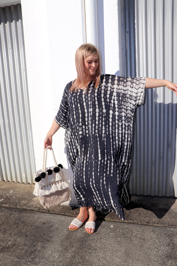 Long Kaftan In RainDrop Charcoal